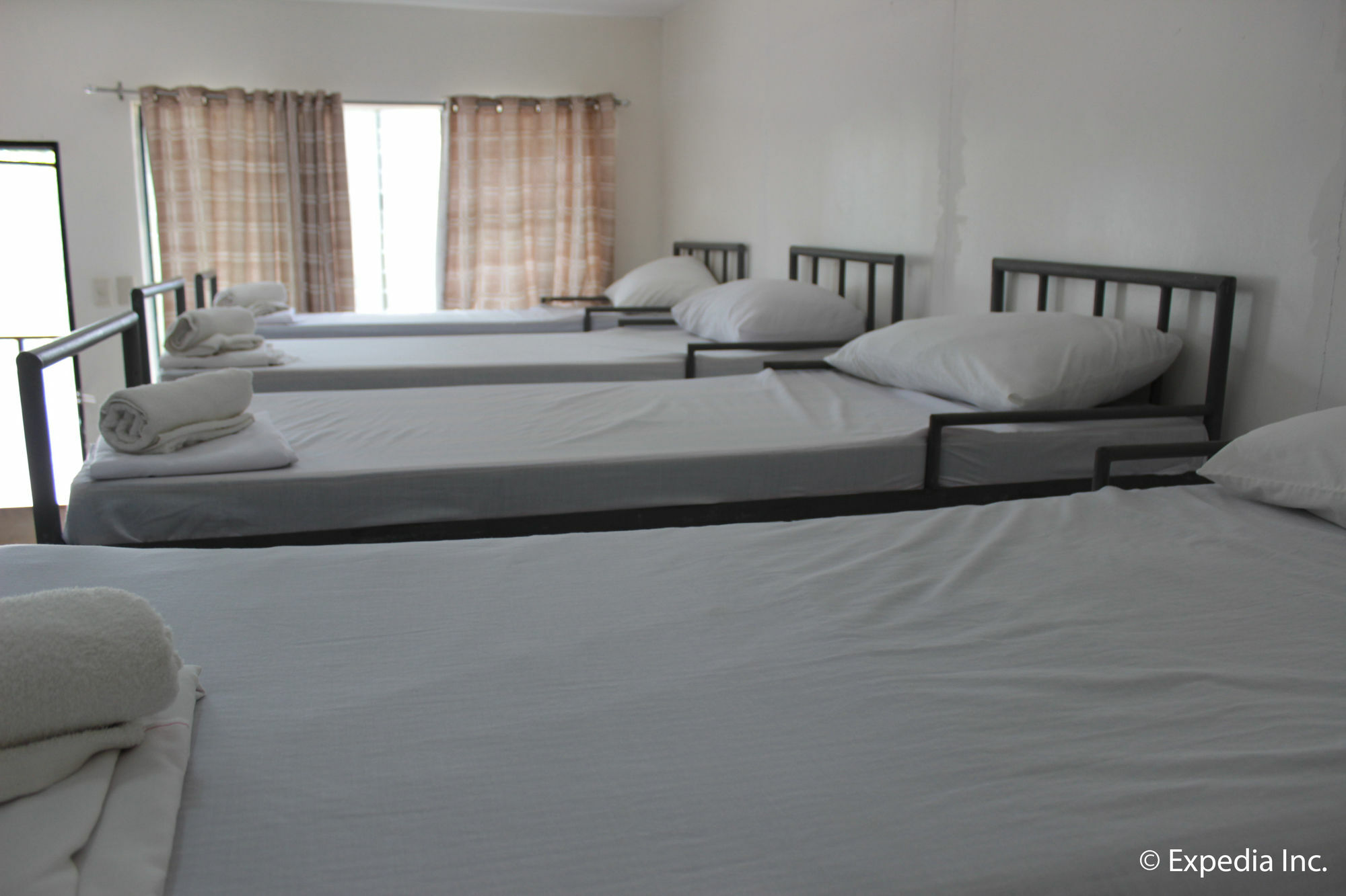 Reddoorz Plus Near Vigan Convention Center Kültér fotó