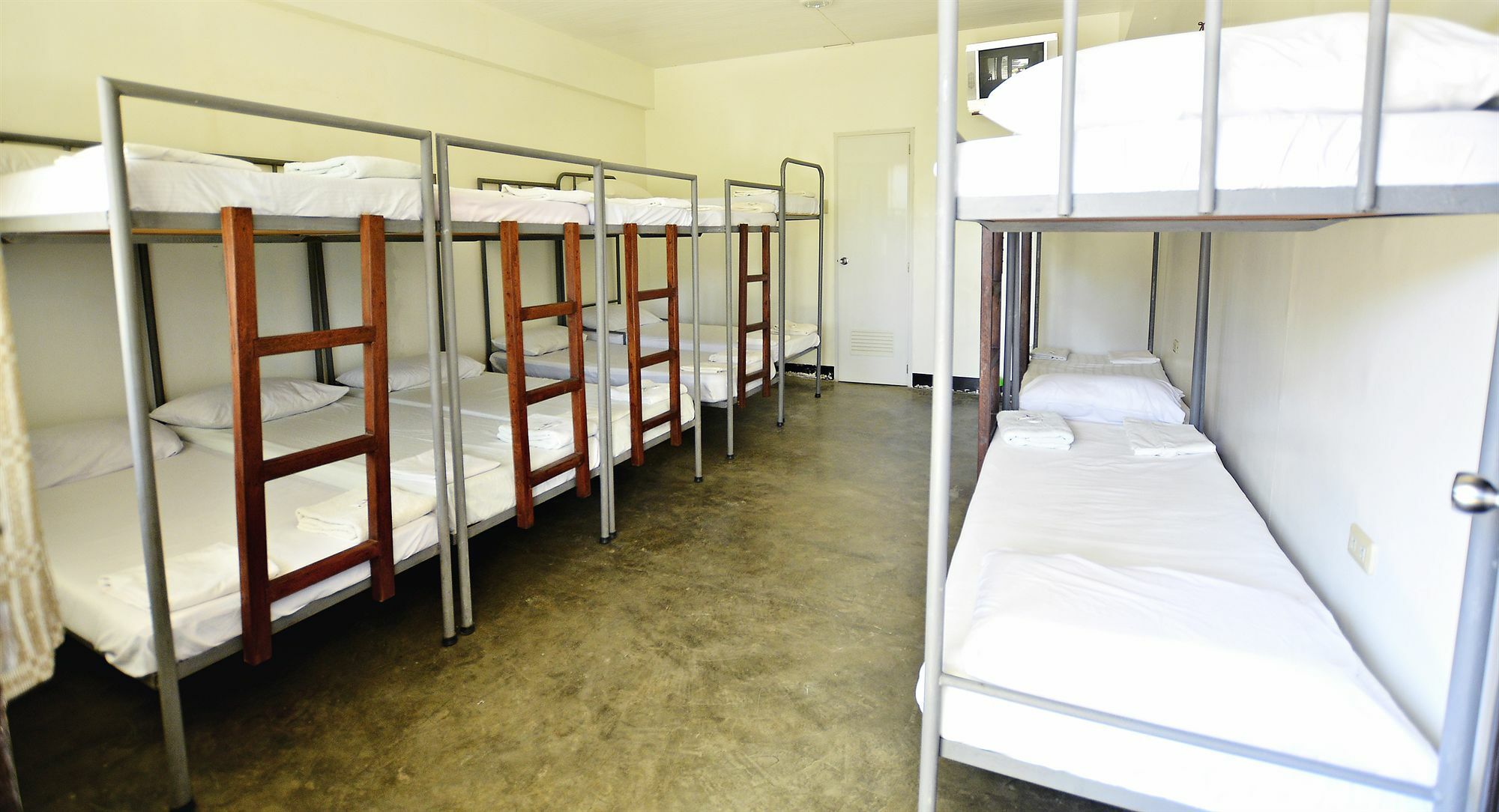 Reddoorz Plus Near Vigan Convention Center Kültér fotó