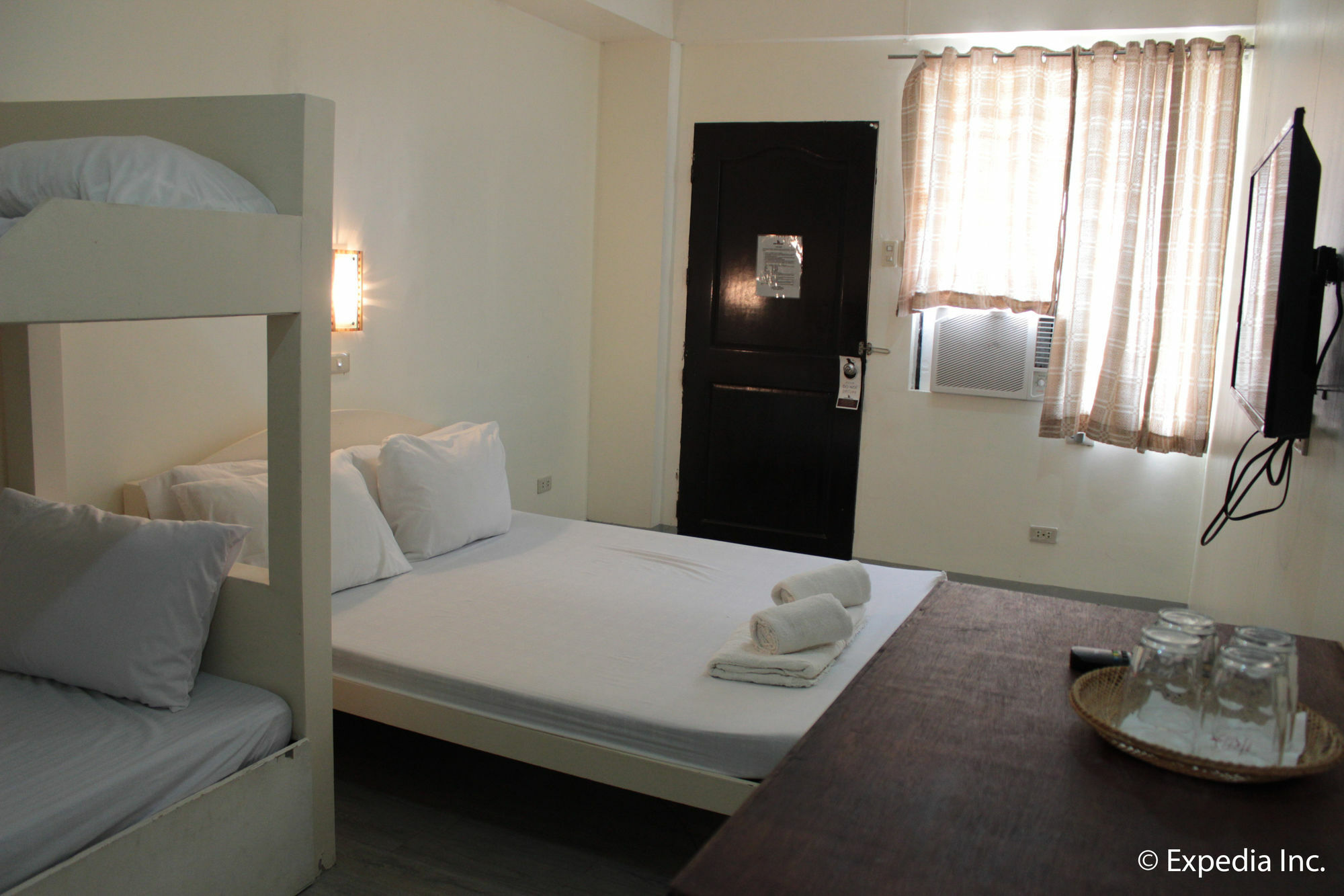 Reddoorz Plus Near Vigan Convention Center Kültér fotó