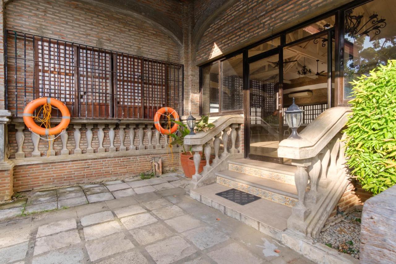 Reddoorz Plus Near Vigan Convention Center Kültér fotó